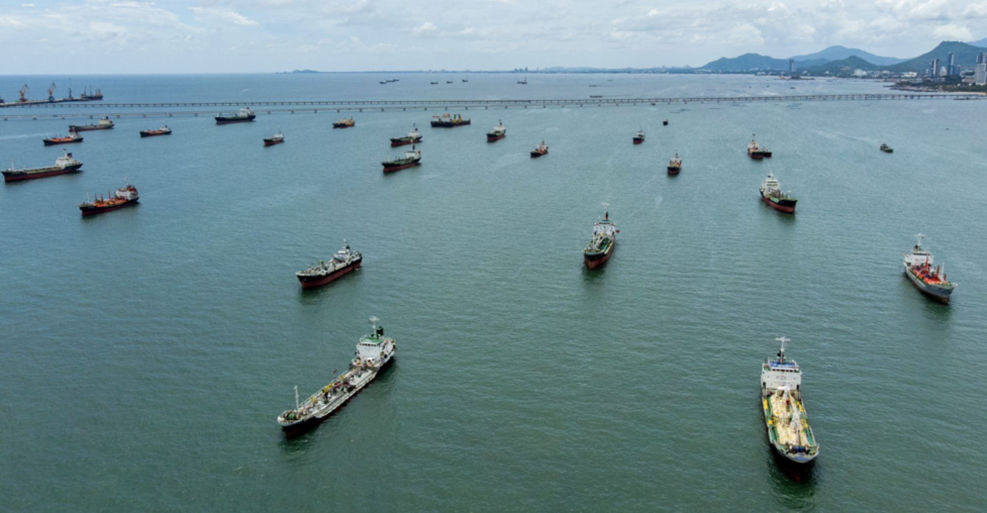 Iran Threatens to Permanently Close Strait of Hormuz and Destroy US and Israeli Energy Infrastructure if Trump Strikes Power Plants