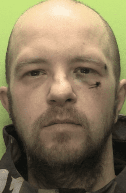 A violent offender who assaulted and threatened to kill a woman he met in the pub was arrested after punching and hitting another man wit…