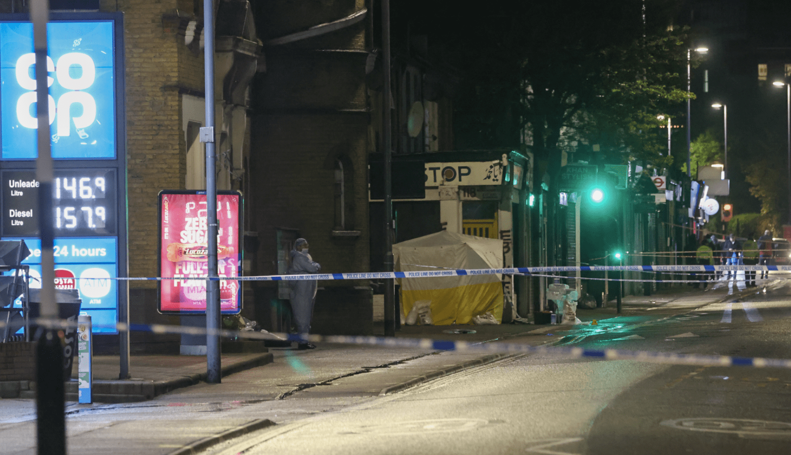 First Pictures Of Walthamstow Murder Scene Yards From Children Primary School: The Teenager Named "renz"was Stabbed To Death On Friday In Broad Daylight