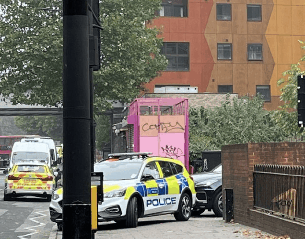 Corrosive Substance Sprayed At A Man  In Crampton Street Elephant And Castle