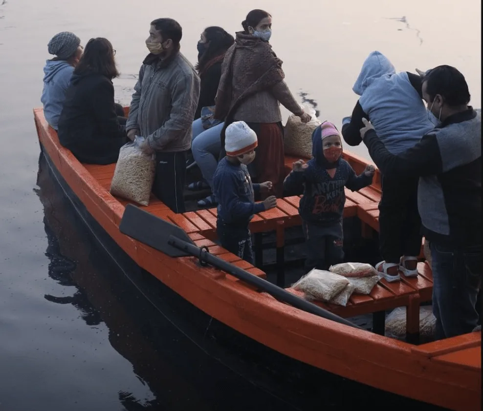 Several dozen people are missing and feared dead in the central Mediterranean after the boat they were travelling in capsized in bad weat…