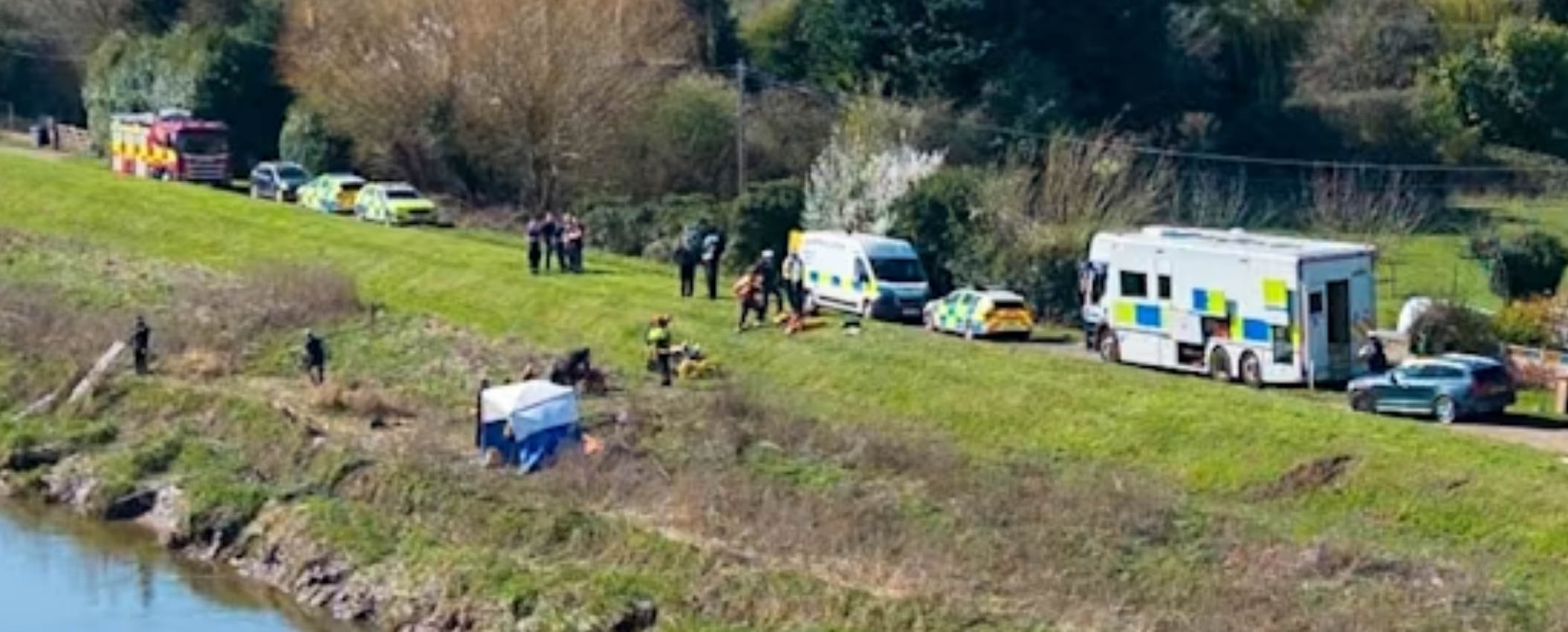 Two Teens Missing After Car Plunges Into River in Cambridgeshire