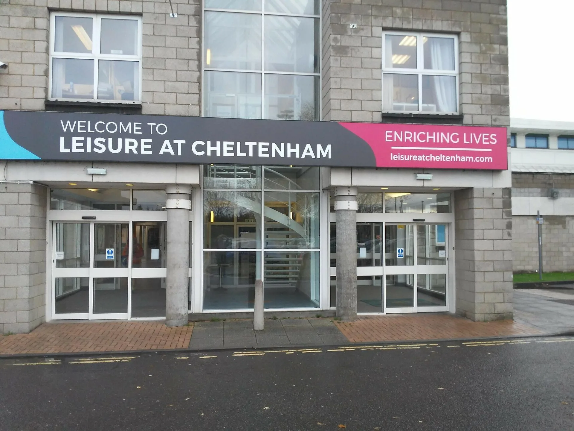 American Spy Stabbed in Terror Attack Near GCHQ Cheltenham – Suspect Arrested