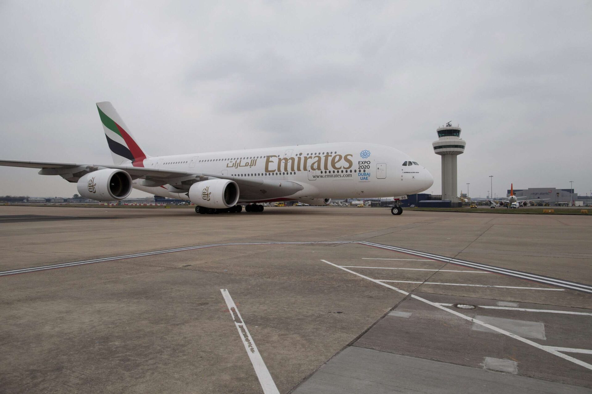Emirates Flight Makes Emergency Diversion To Gatwick Due To Strong Winds