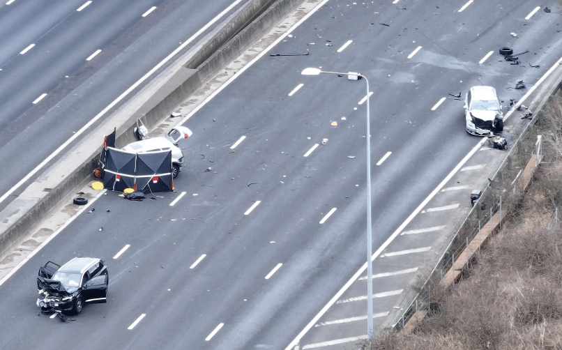 M25 in Hertfordshire Closed After Horrific  Crash at least one feared dead