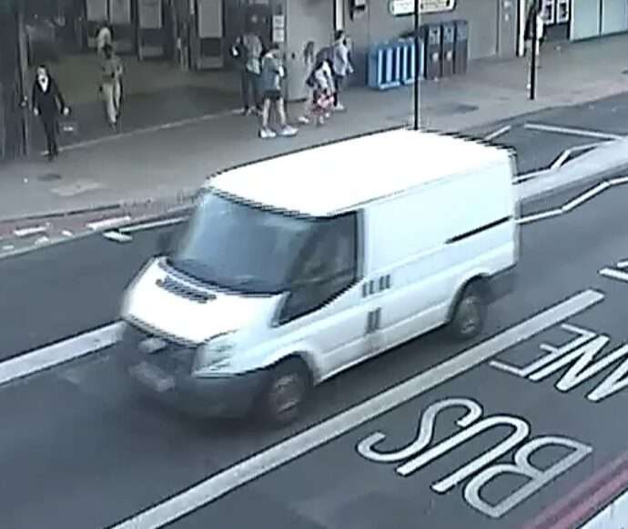 Police Are Appealing For Witnesses And Information About Two Vehicles Whose Occupants Were Involved In An Altercation In Rotherhithe