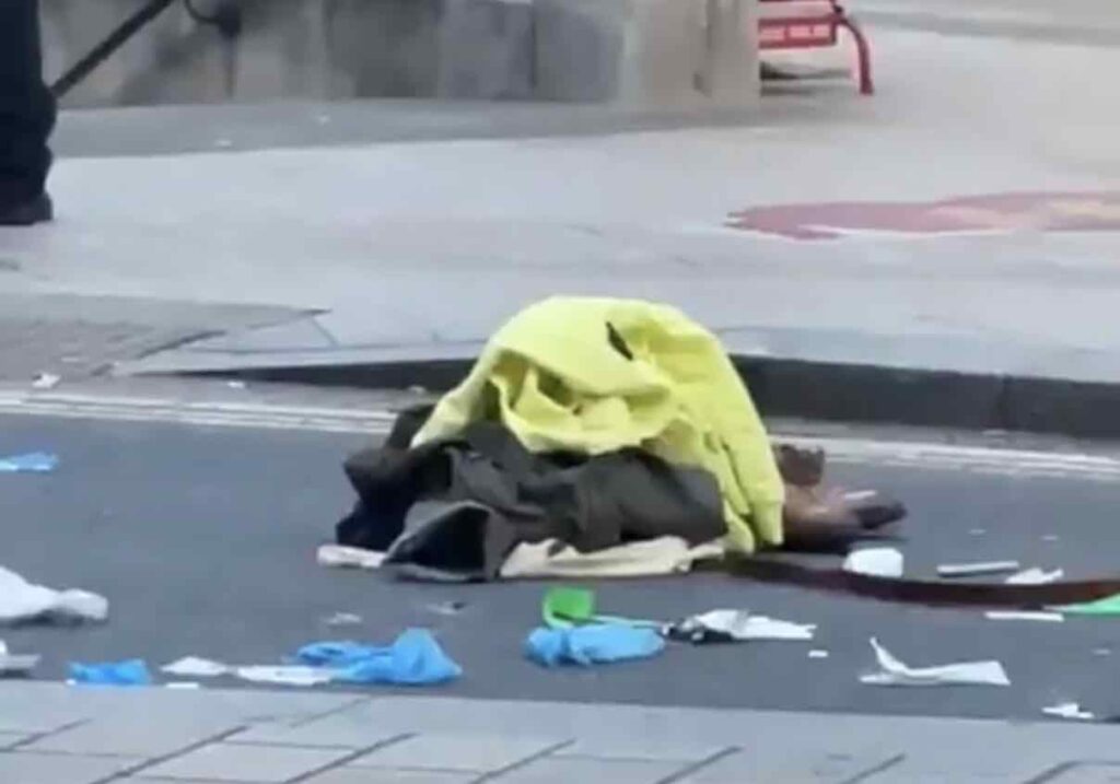 A Murder Investigation Has Been Launched After A Man Died Following A Stabbing In Central London