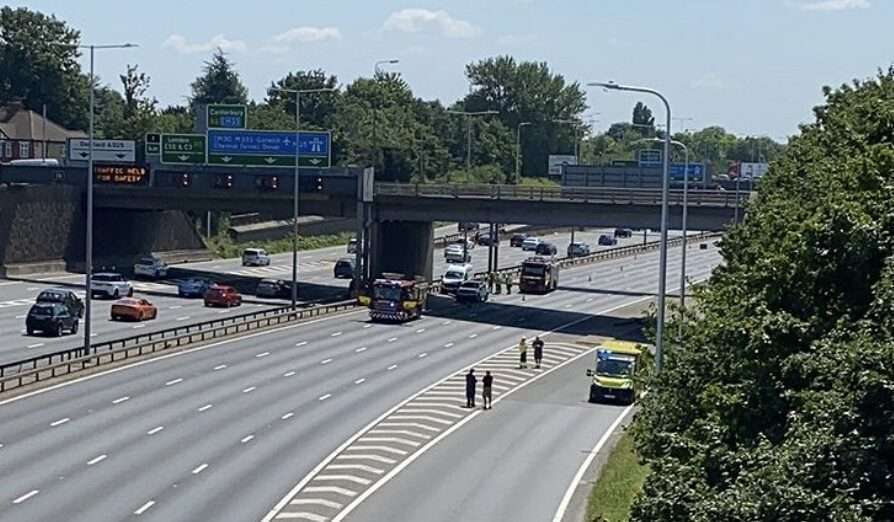 M25 Is Closed Between J2 Darenth To J1b Bluestar Due To A “structural Incident” And Collision With Long Delays Reported