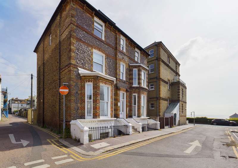 Witnesses Are Being Urged To Come Forward By Officers Investigating After A Man Was Attacked With A Bottle In Broadstairs.