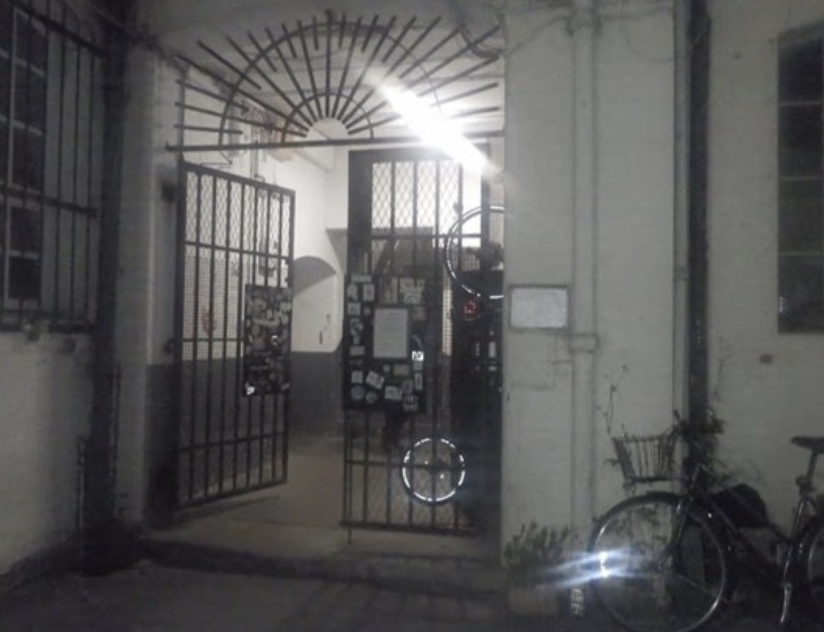 Firefighters Are Sharing Their Fire Safety Advice For Smokers After A Flat Fire On Cable Street In Limehouse In The Early Hours Of This Morning