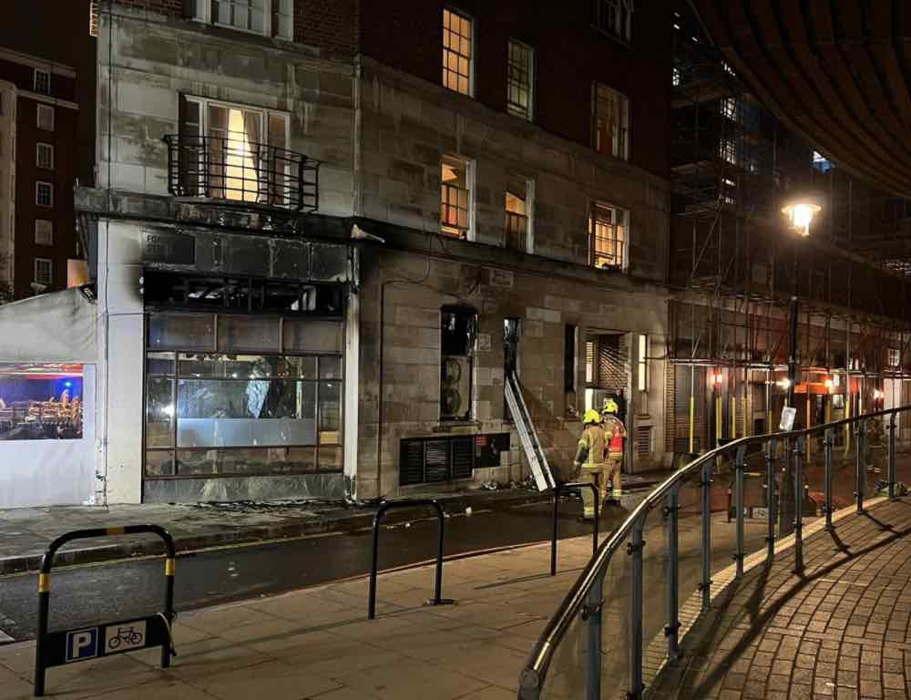 Six Fire Engines And Around 40 Firefighters Were Called To A Restaurant Fire On Nutford Place In Marylebone Last Night