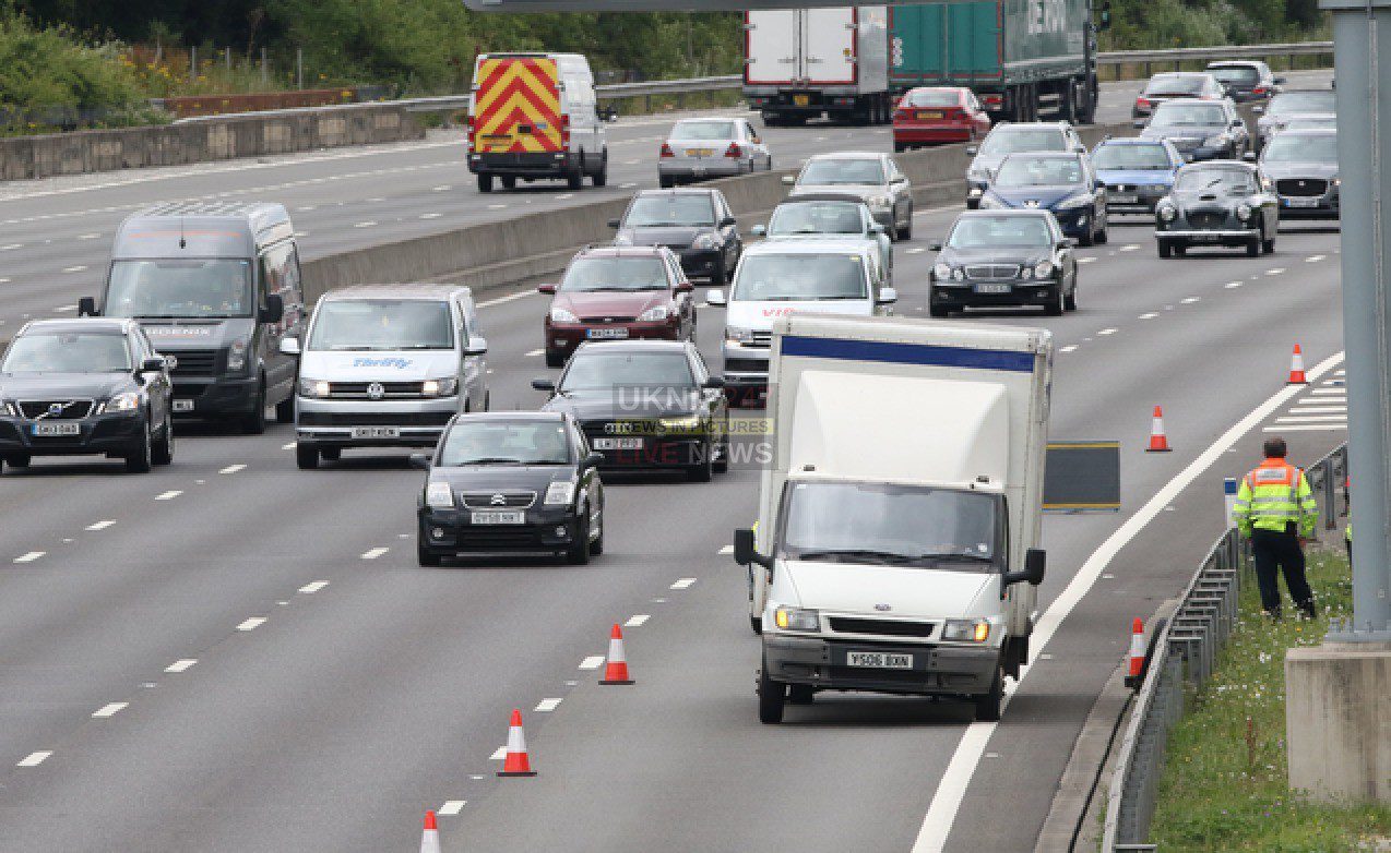 One Lane Closed On M25 By Clacket Lane Closed