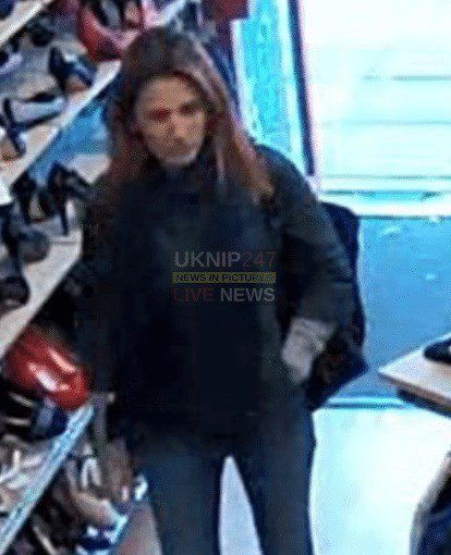 Scum Bag Steals Hundreds of pounds from elderly woman following purse theft in Portsmouth Charity Shop