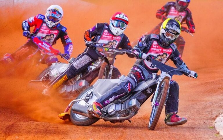 Kings Are Regal As Warriors Wilt