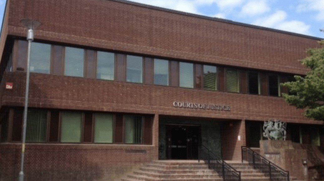 Waterlooville  Builder Jailed  for 32 months after trying to cook the books