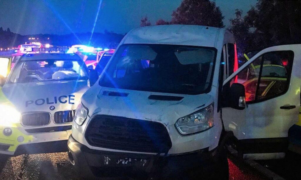 Kent Police arrest Five after Van is Driven through Shop Front in Aylesford