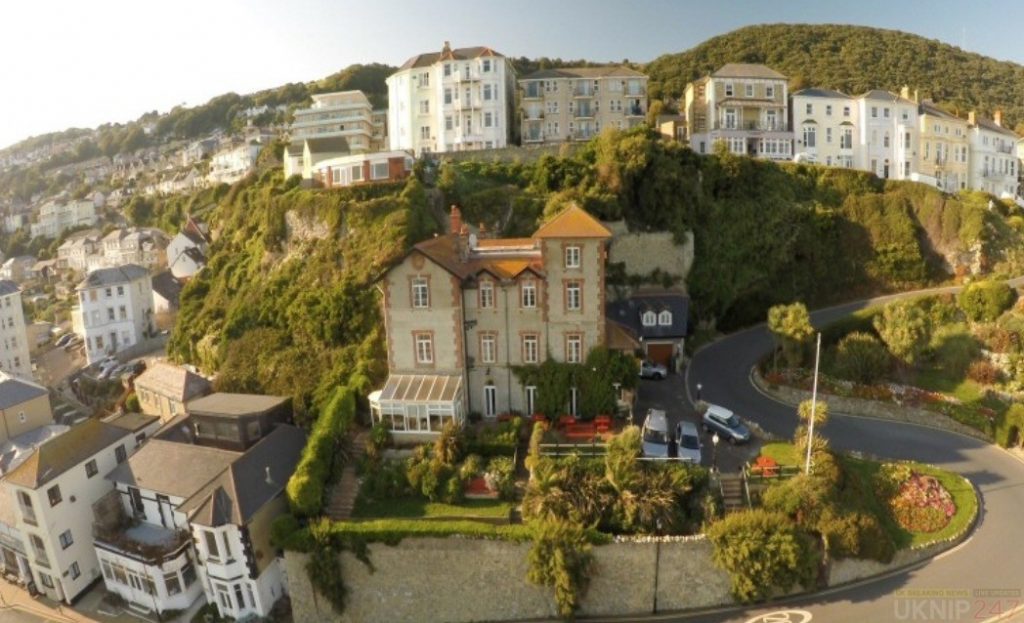 Ventnor man fined for urinating in hotel alleyway and attacking the owner