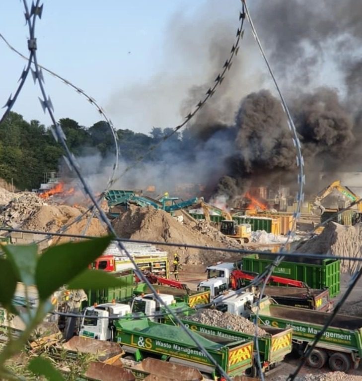 Major blaze breaks out  on Portsdown Hill near Portsmouth