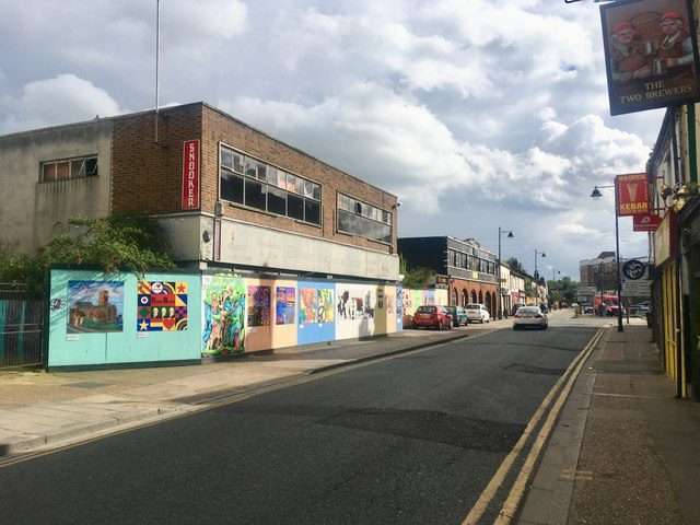 Witnesses Are Being Urged To Come Forwards After A Man Reported Being Robbed By Two Teenagers In Dartford