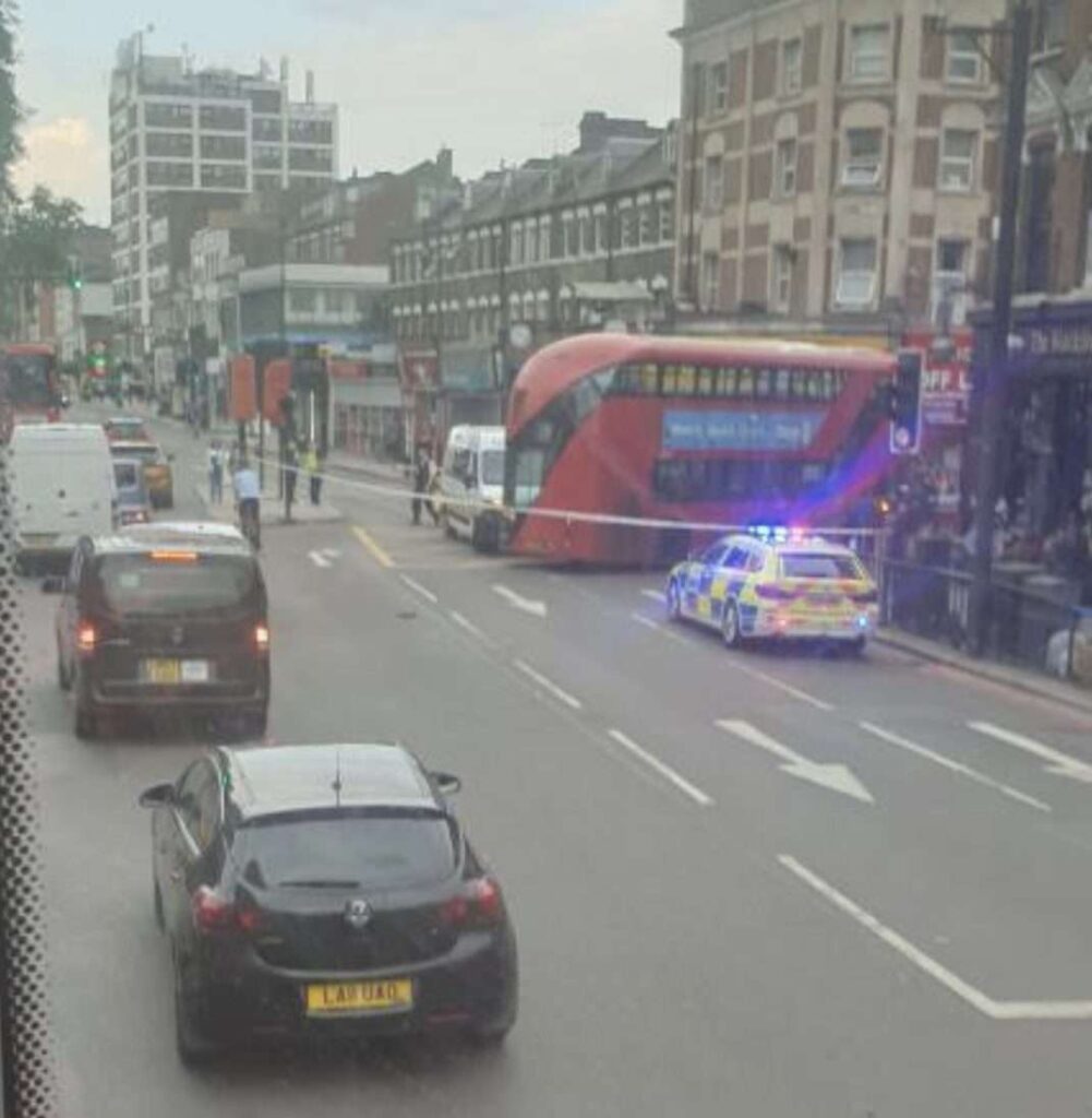 Armed Police Called After Group Spotted With A Machete In Finsbury Park