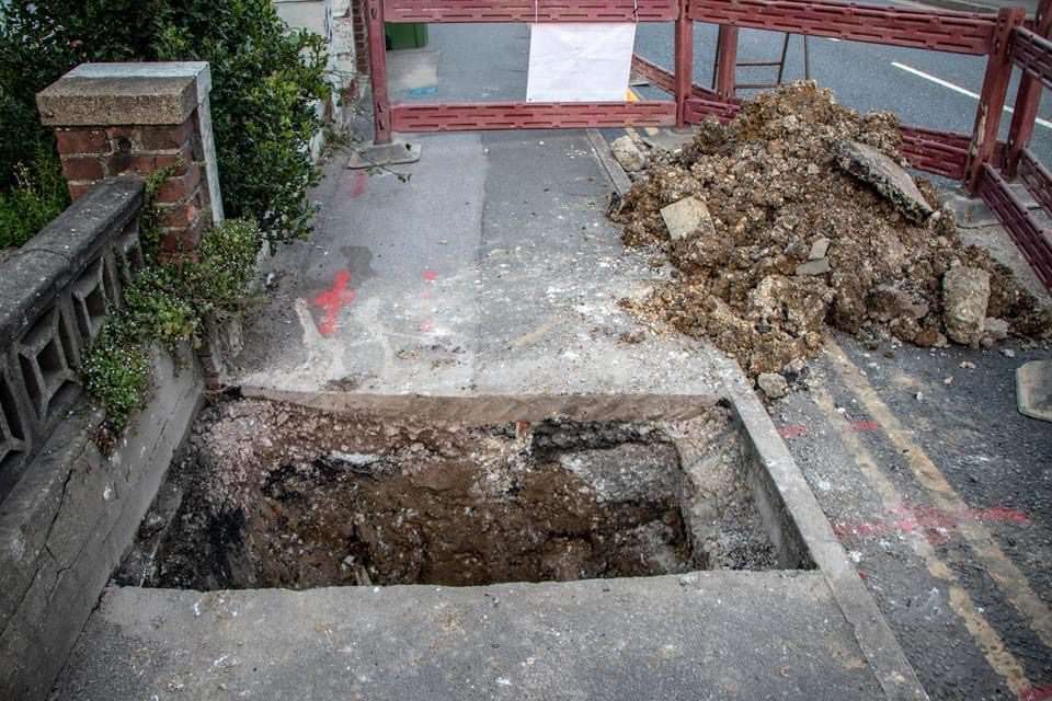 Mp Maria Caulfield Has Had An Update From Uk Power Networks On The Hole