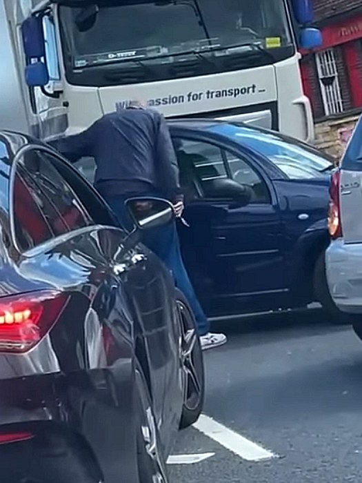 Officers Called After Knife Threat Over Fuel In Welling