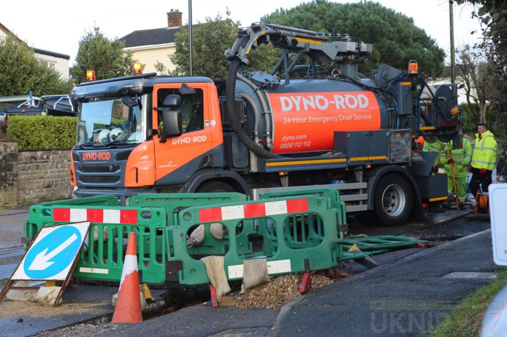 Staplers Road remains closed in both directions