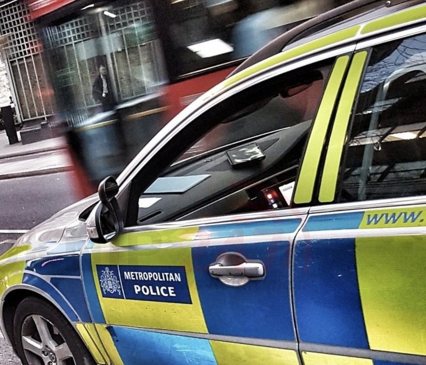 Man attacked by group and than stabbed in Stamford Hill