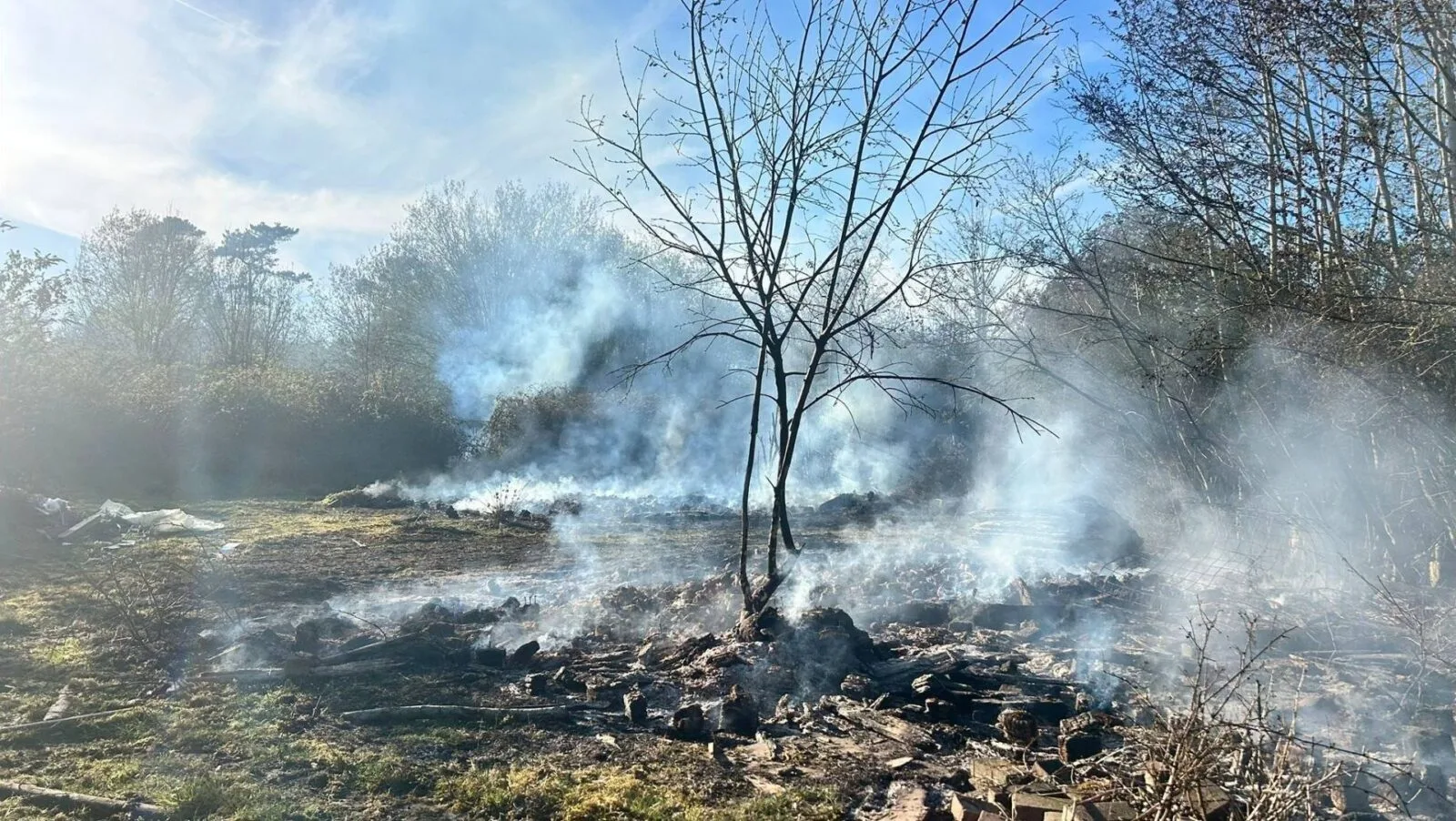 East Sussex Firefighters Tackle Huge Bonfire Blaze