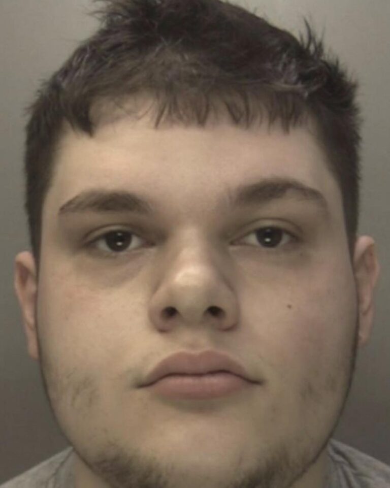 Two Men Arrested as Police Hunt Wanted Burglar in Warwickshire