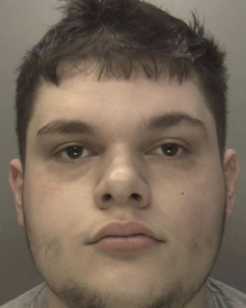 Two Men Arrested as Police Hunt Wanted Burglar in Warwickshire