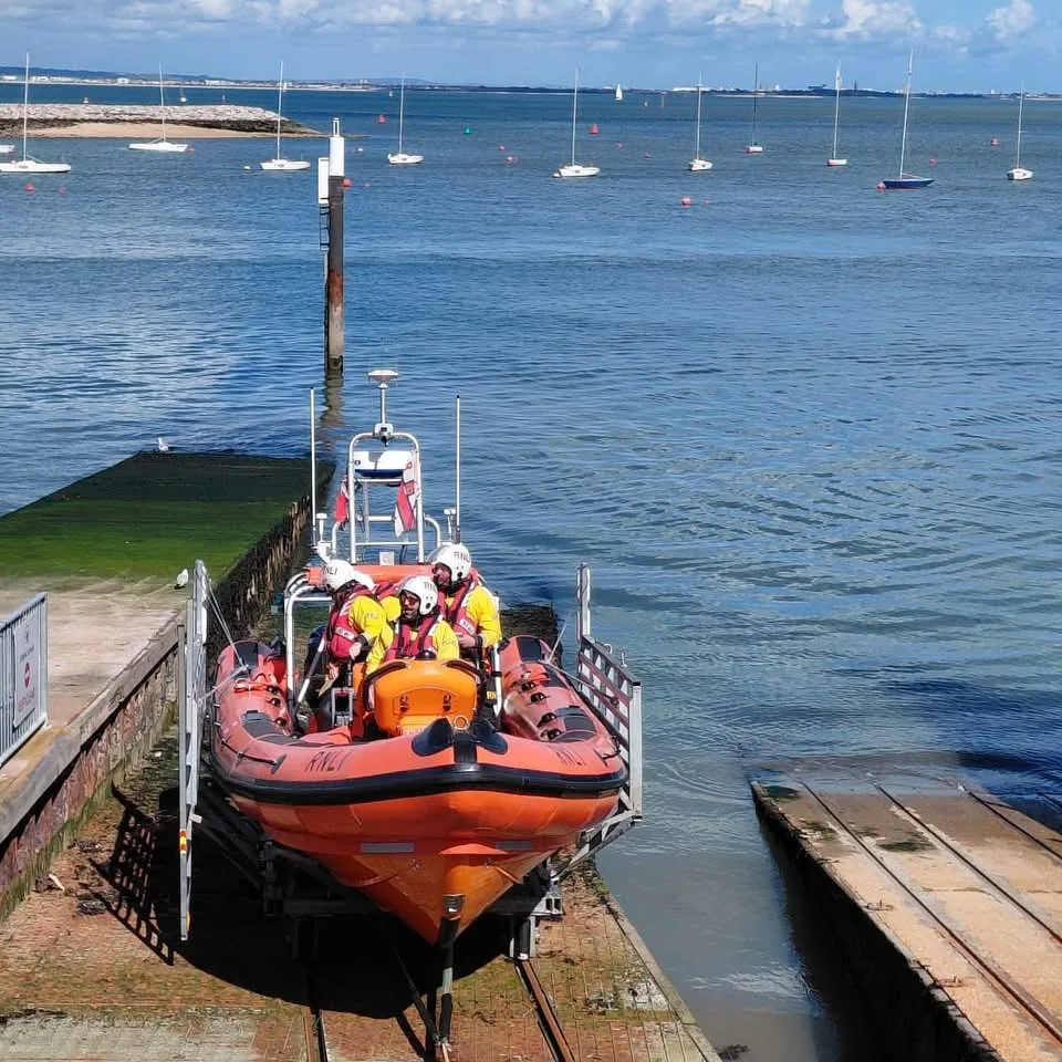 Volunteer Crew Race to Rescue Drifting Paddle Boarder Off Gurnard Marsh