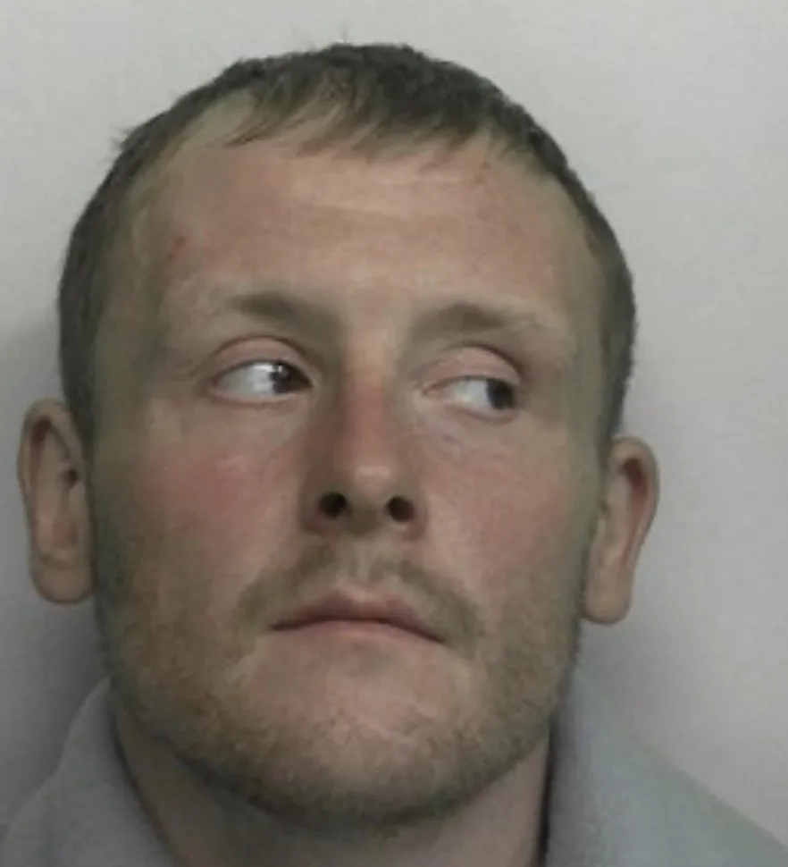 Escapee on the Loose in Poole: Man Flees Custody After Court Appearance