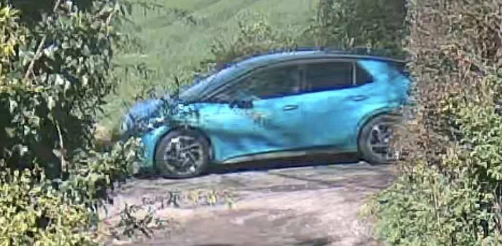 Police Renew Hunt for Driver After Serious Crash in Collingbourne Ducis