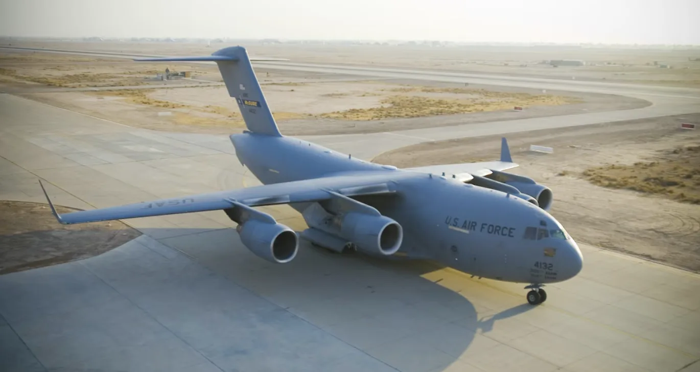 US Air Force Jets Race Toward Saudi Arabia as Iran Ceasefire Countdown Ticks