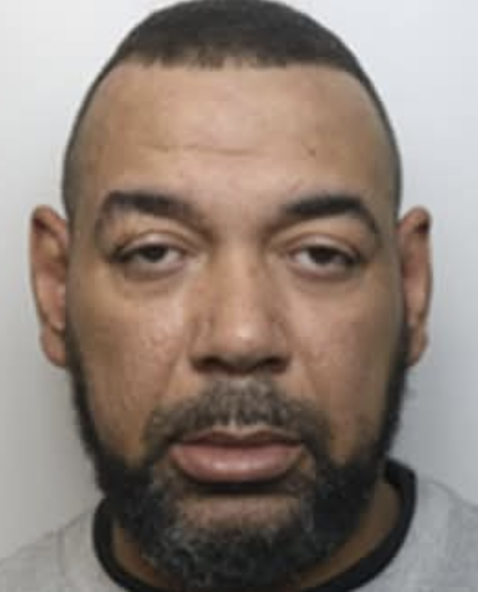 Police Hunt Man Wanted Back Behind Bars – Do NOT Approach