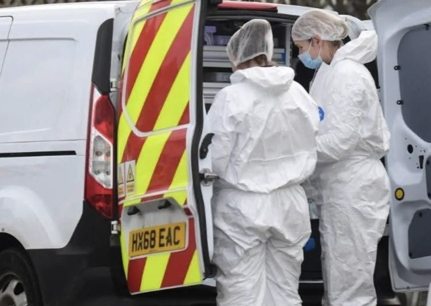 Armed Police Rush to Southampton Stabbing Outside Convenience Store