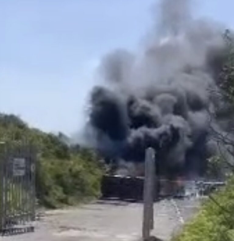 Bin Fire Sends Smoke Across East Brighton Sheepcote Valley