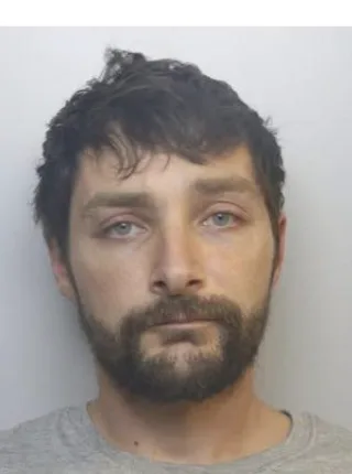 Police Hunt Daniel Dodge, 35, After Court No-Show – Do Not Approach, Call 999