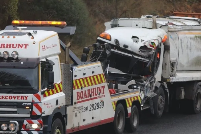 Chaos on M27 as Dust Cart Lorry Overturns in Furious Winds – Major Delays Expected Until Tonight