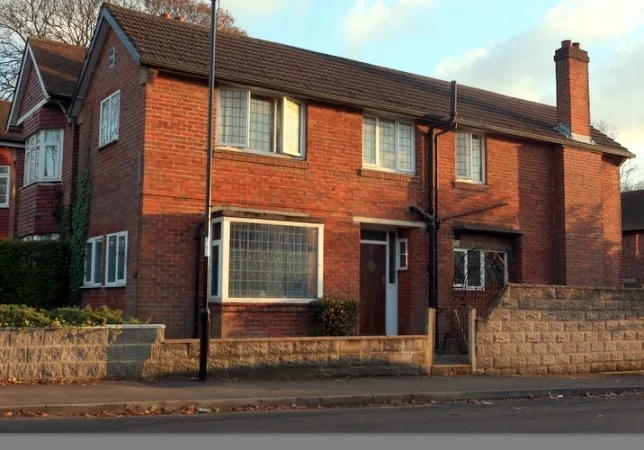 Man in His 20s Found Dead After Southampton House Party – Police Say Death Not Suspicious