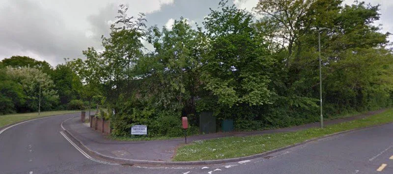Shock New Year’s Eve Home Invasion in Hedge End: Man Seriously Injured as Police Hunt Two Suspects
