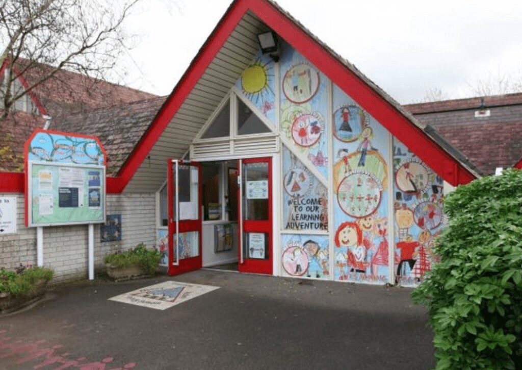 Police Seal off  Netley Abbey Infant School following an Incident