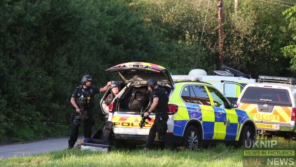Armed Police Stand Off In Cranleigh Surrey