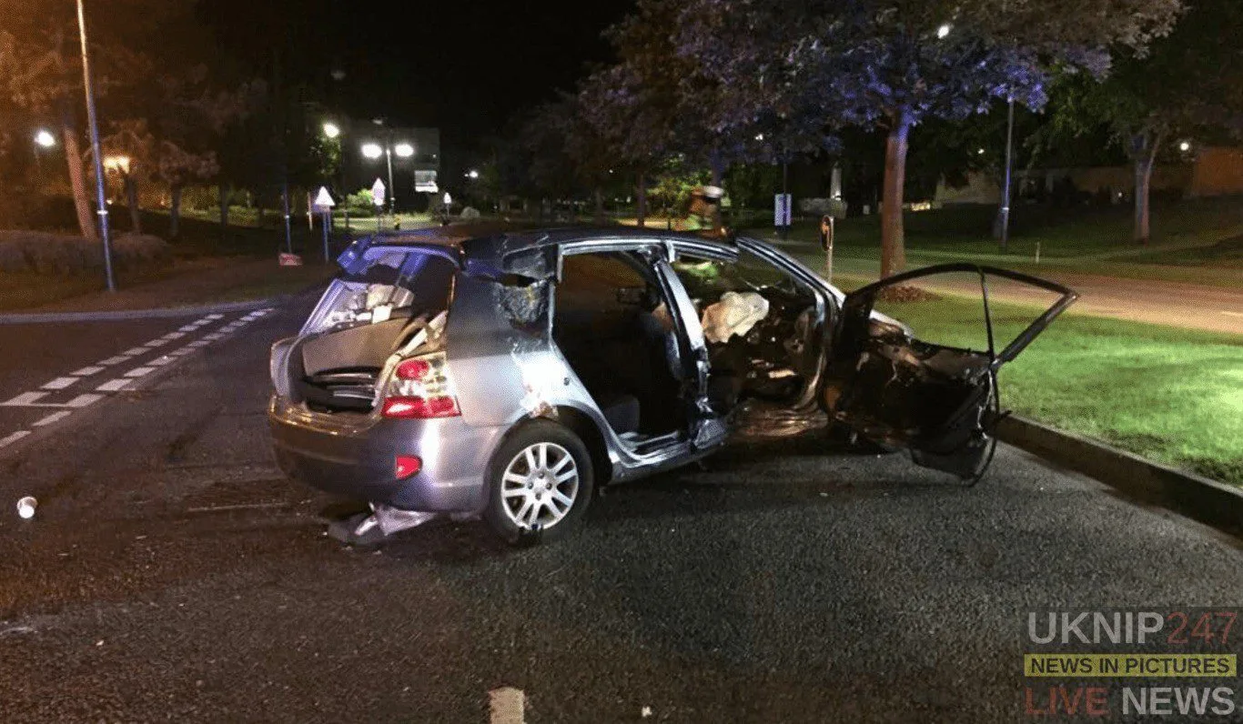 Farnborough Police Chase Ends in Crash as Driver Arrested for Drugs After Smashing into Lamppost