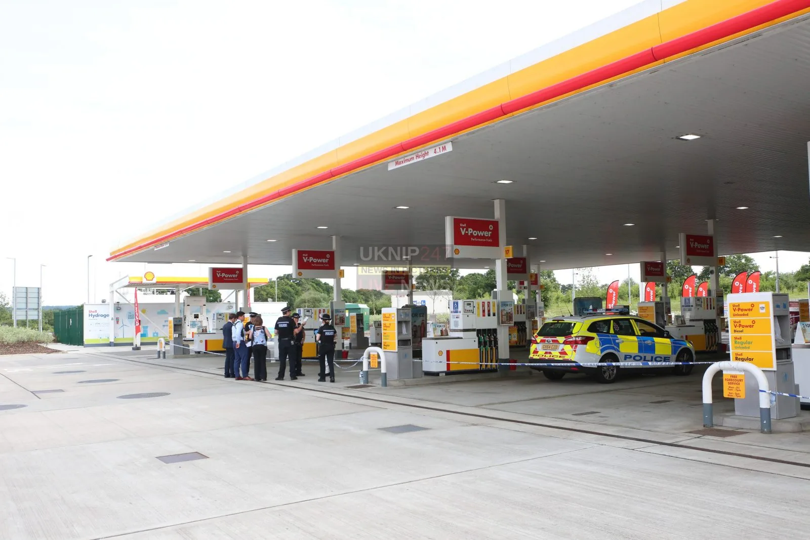 Second Man Arrested in M25 Cobham Services Murder as Police Seek Camouflage-Wearing Key Witness