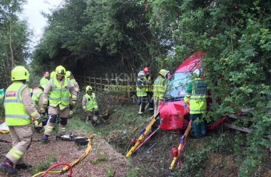 M40 Horror Crash: Three Emergency Rescued After Car Plunges Down Embankment Near Wendlebury