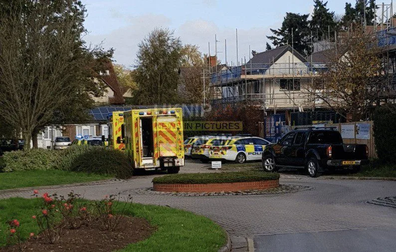 Godalming Horror: Woman, 70s, Murdered in Farncombe Cul-de-Sac – Son Arrested at Scene