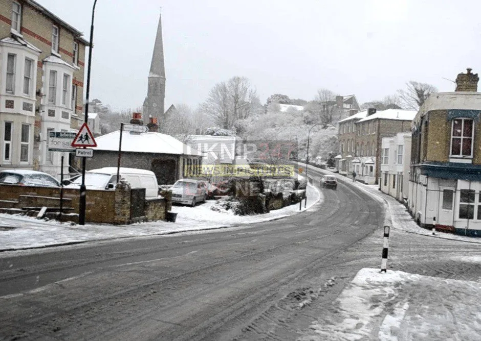Spring Freeze Warning: Surrey and Hampshire Brace for Snow Showers and Bitter -8°C Weekend Blast