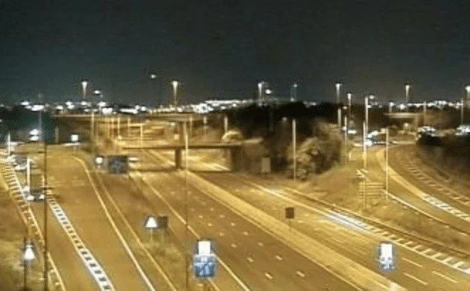 M25 in Essex SHUT Both Ways Between J29-J30 After Serious Incident – Major Delays and Air Ambulance At Scene